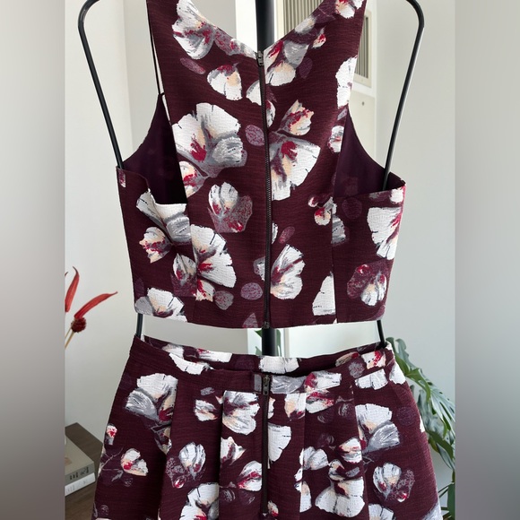 Re:named Floral Top and Skirt Set - Picture 2 of 4